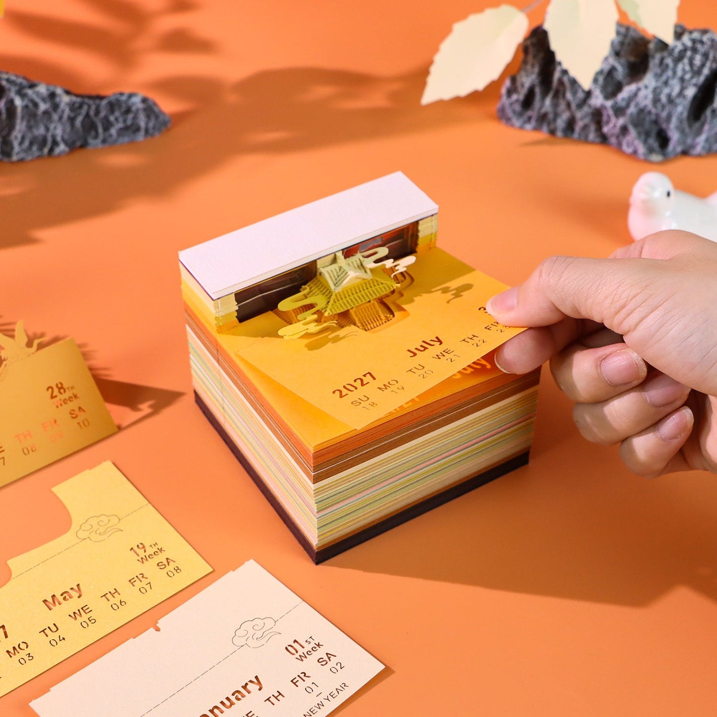 3D Calendar - Clouds Surrounding the Mountain - 3D Calendar