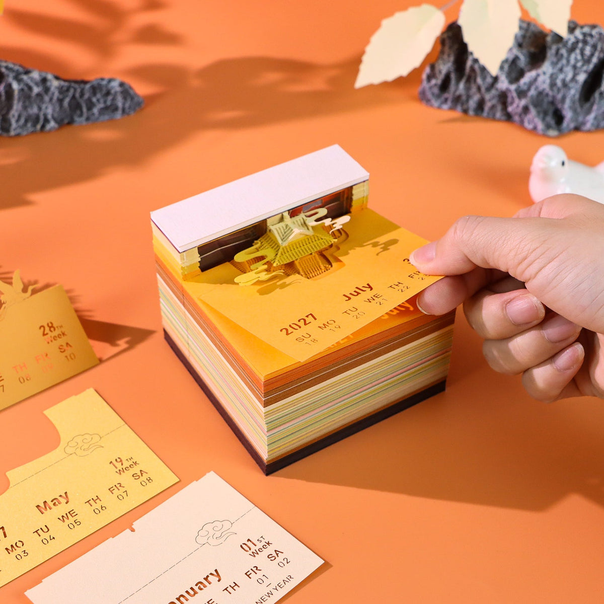 3D Calendar - Clouds Surrounding the Mountain - 3D Calendar